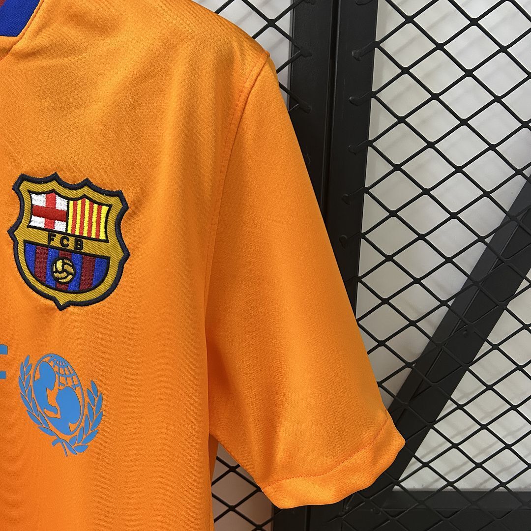 06-07 Barcelona Away Retro Shirt