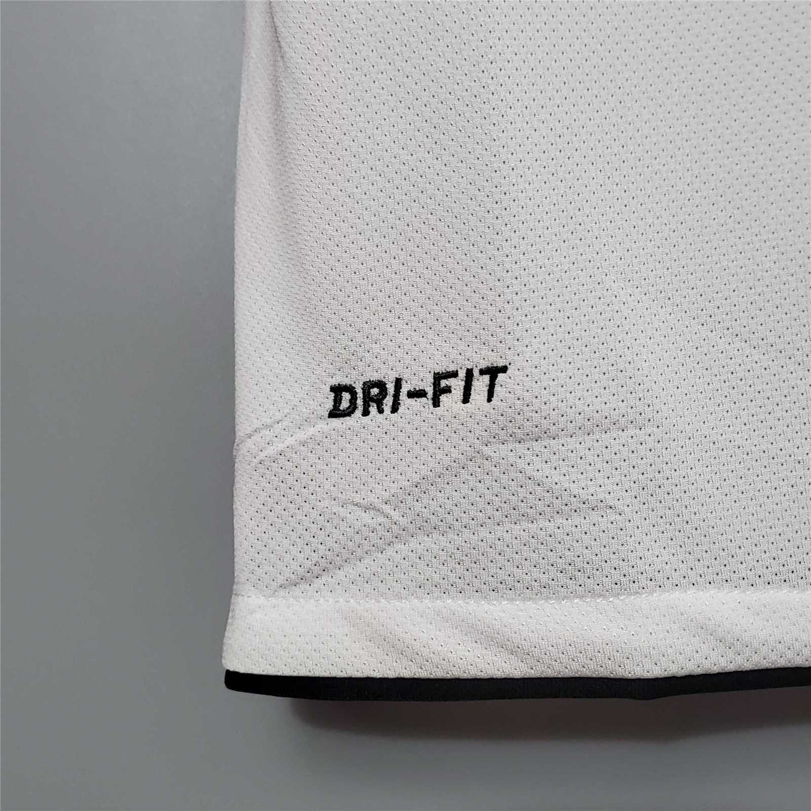 10-11 Manchester United in the Champions League version away