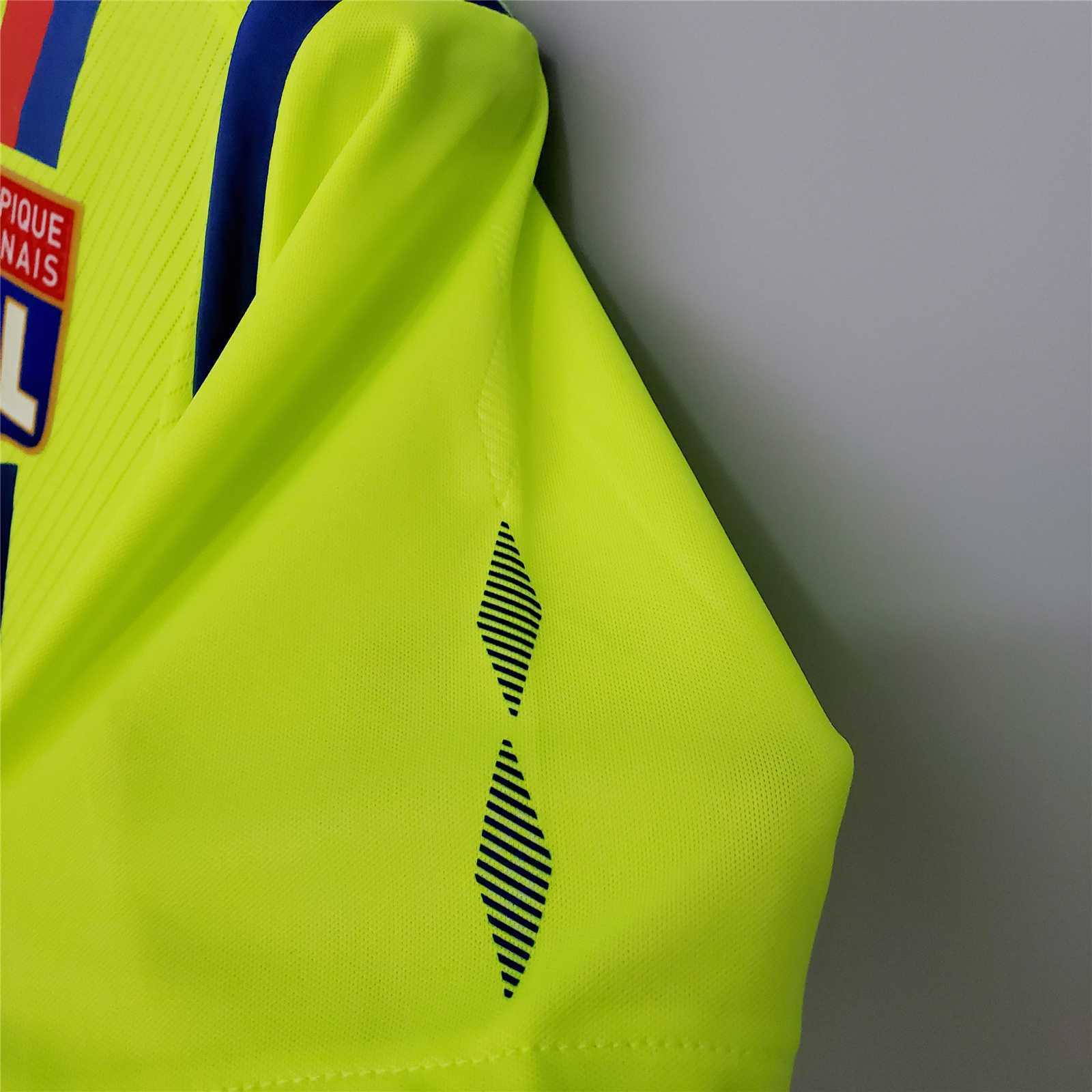 08-09 Lyon green third away