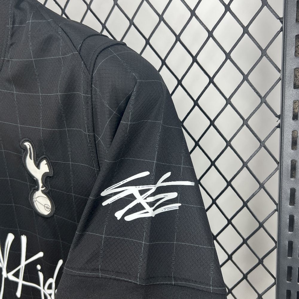 25-26 Tottenham Hotspur x Stray Kids Away Shirt