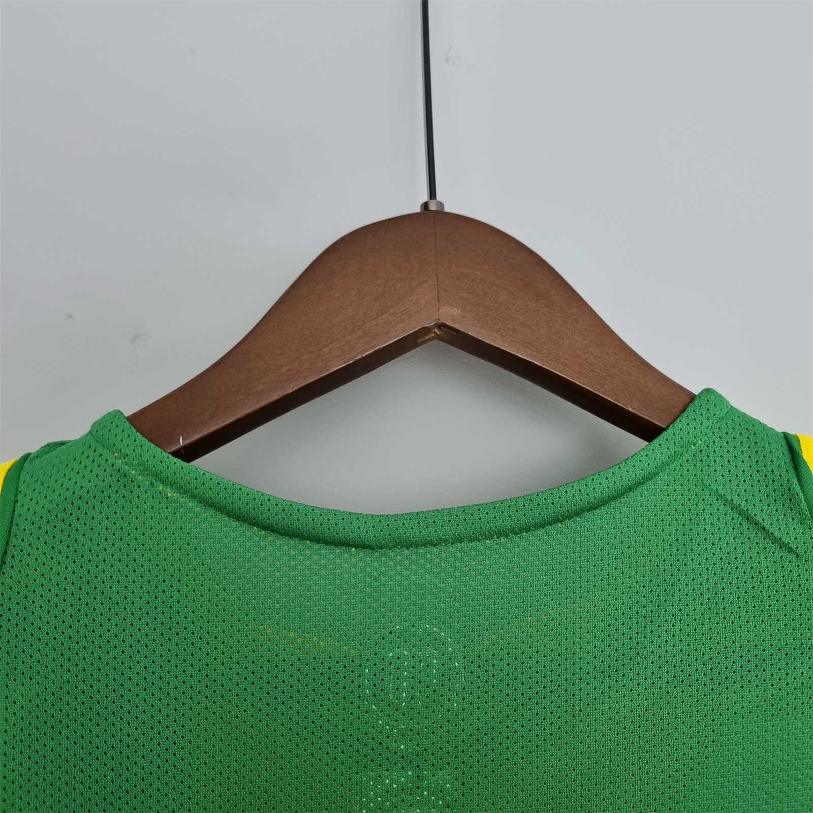 2004 Brazil home Shirt