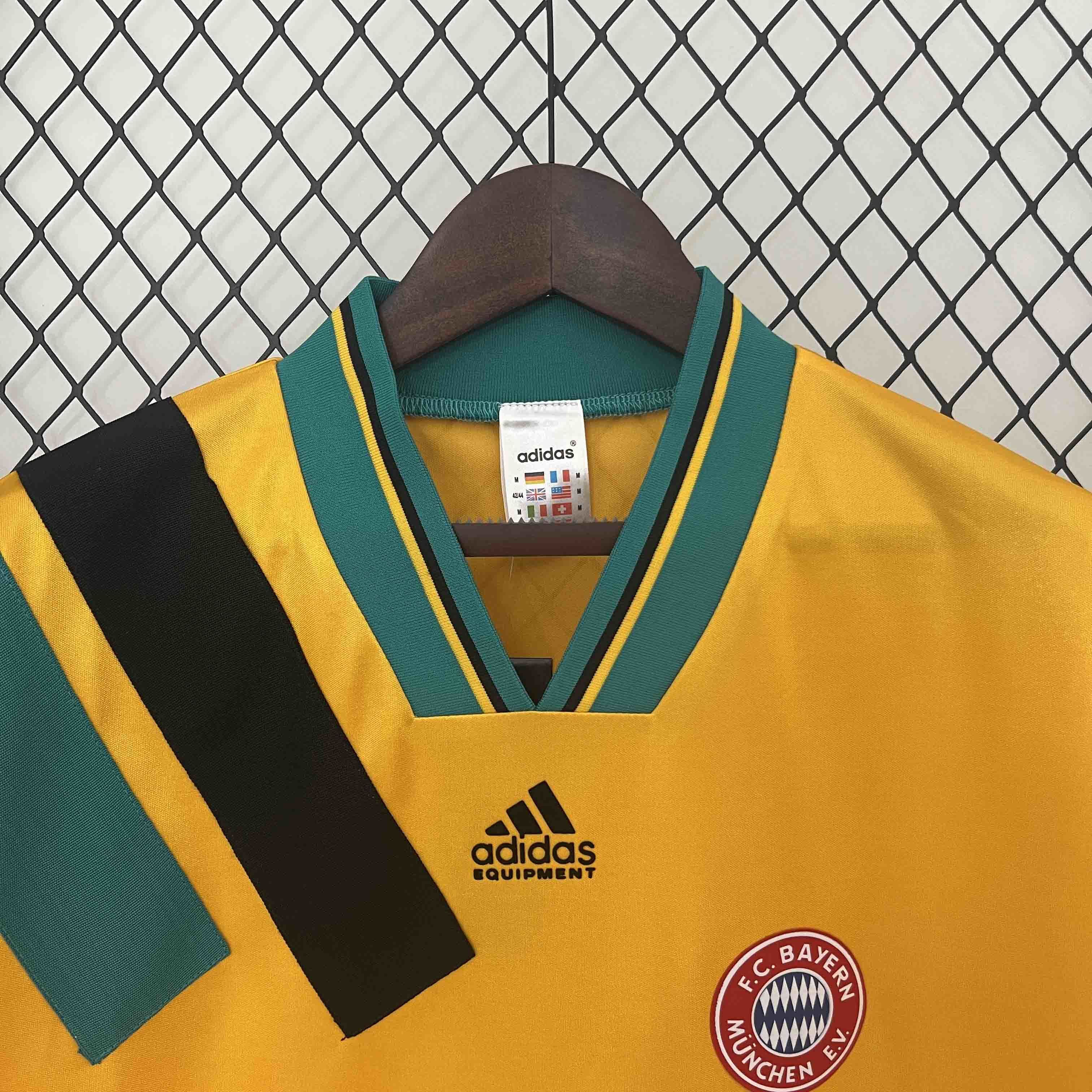 93-95 Bayern Away Retro Shirt