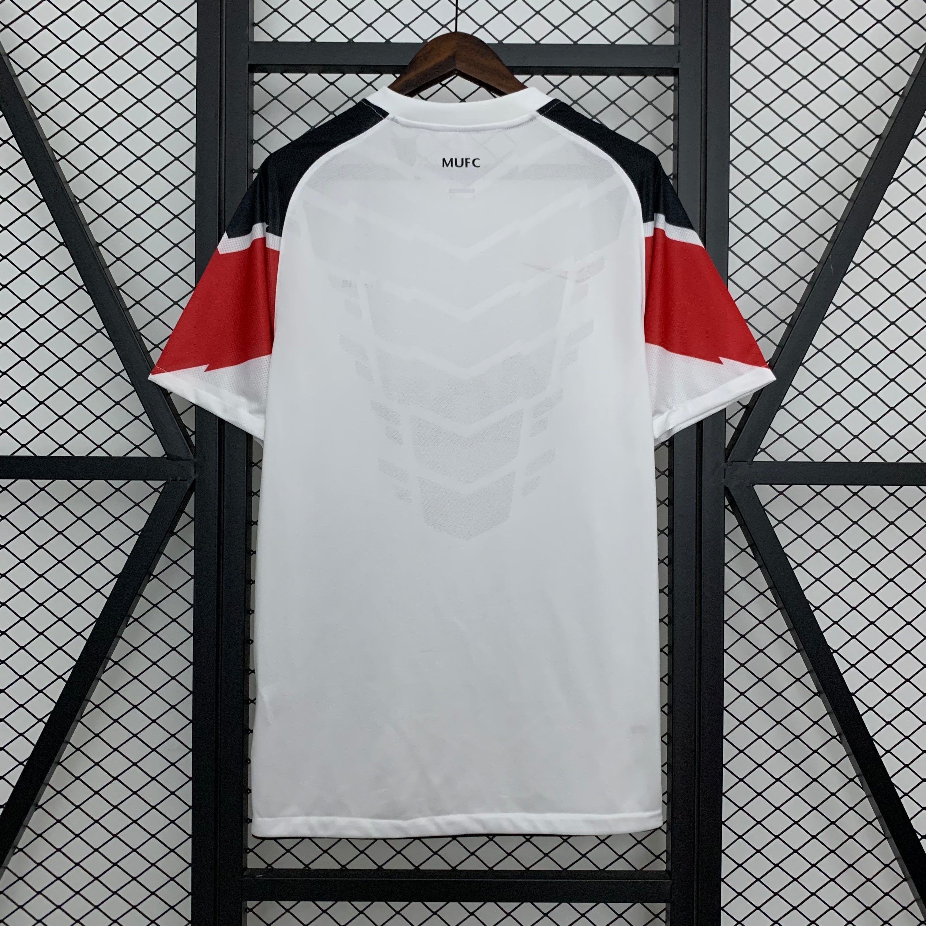 10-11 Manchester United Away Retro Shirt