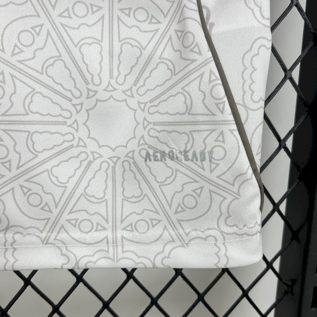 25-26 Nottingham Forest Away Shirt