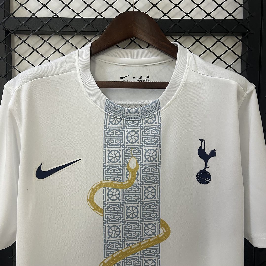 25-26 Tottenham Pre-match Shirt