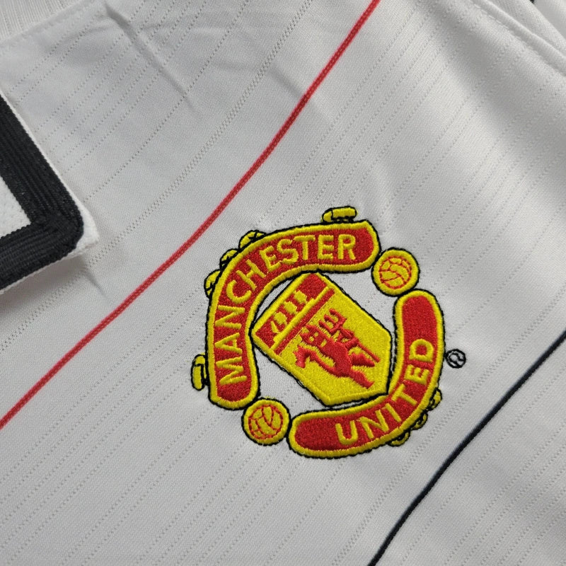 04-06 Manchester United Away Retro Shirt